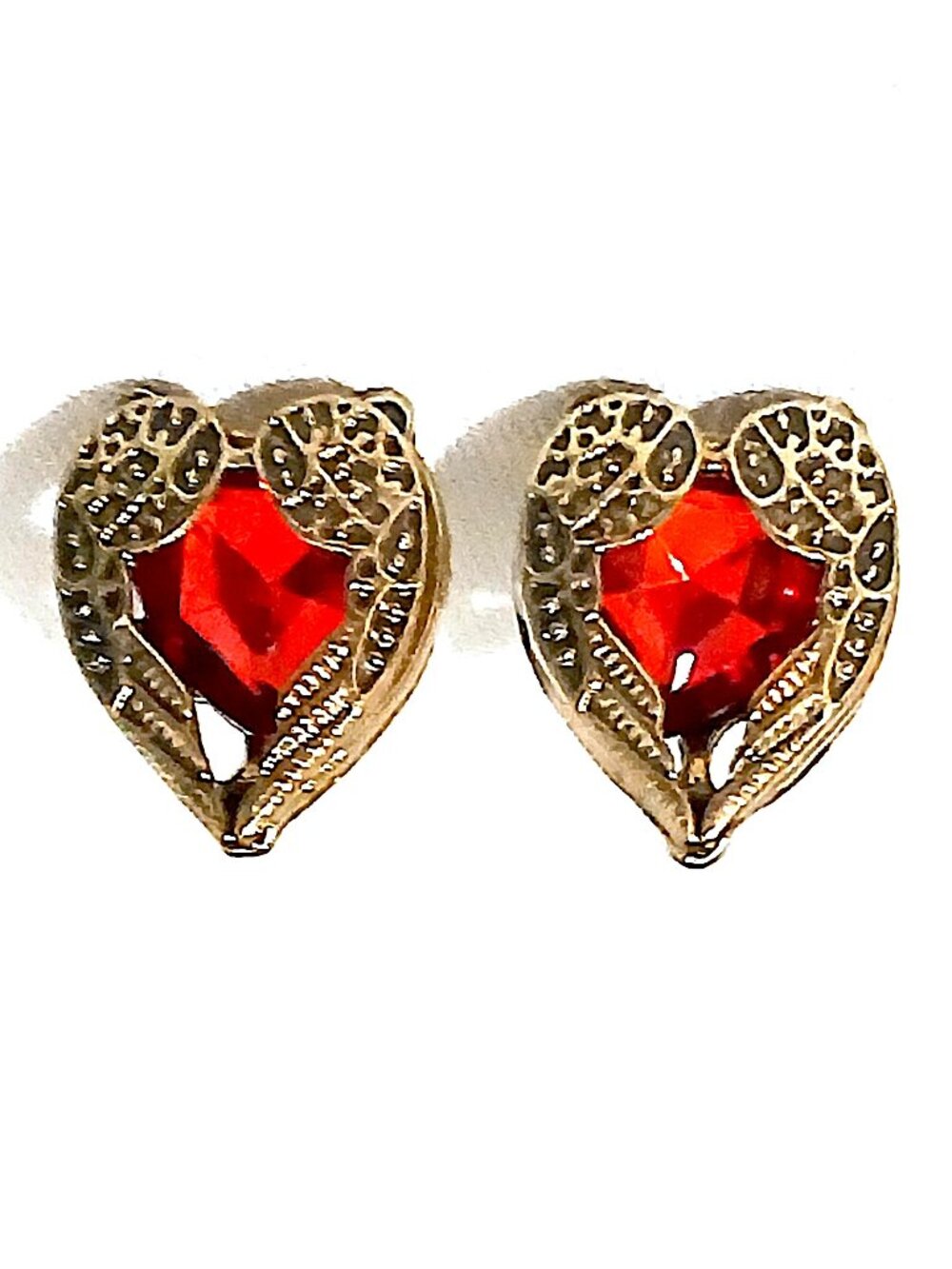 Gold Tone Red Heart Rhinestone Stud Earrings – Vintage Style Costume Jewelry